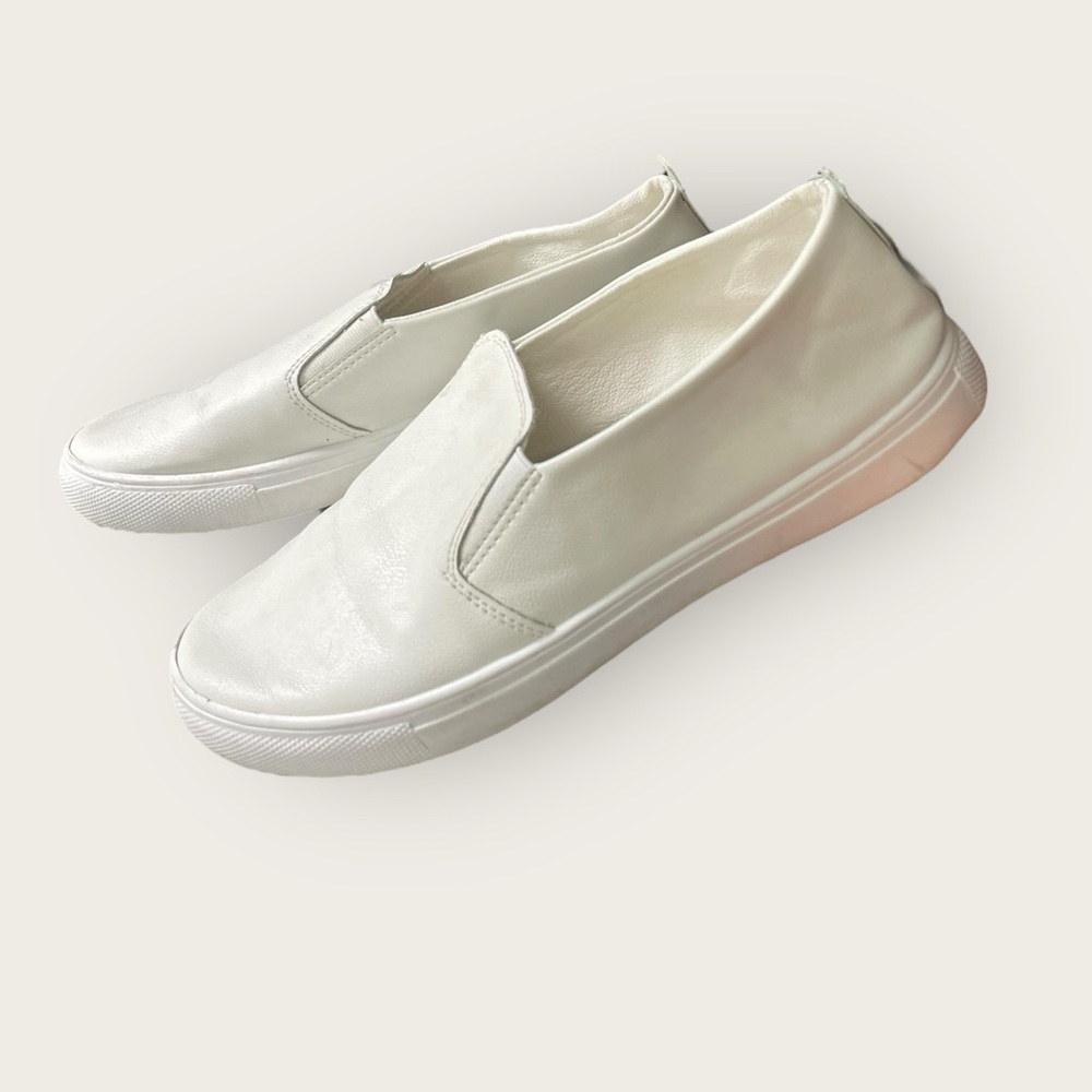 Faux leather white slip on loafer women’s size 8